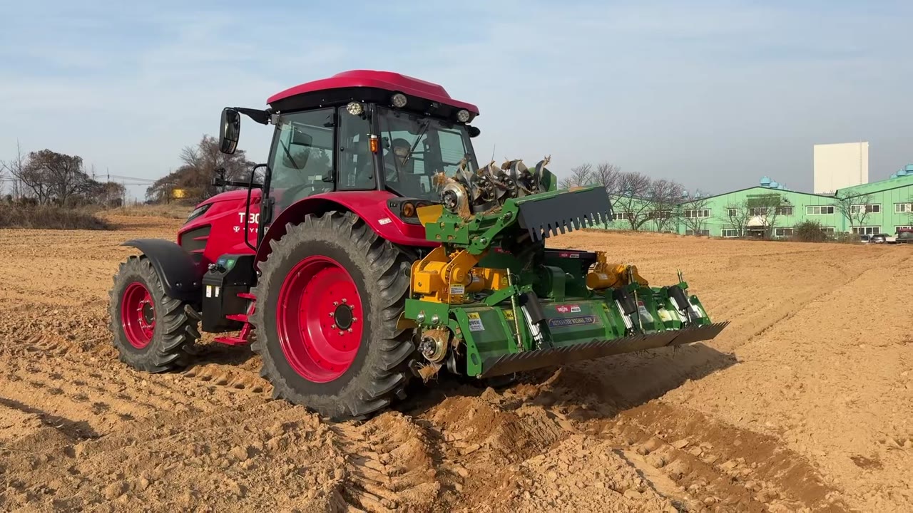 WeCan folding rotavator working in the field